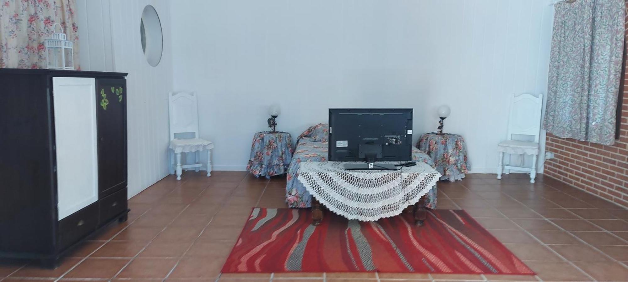 Habitacion,Piscina Y Jardin Azuqueca de Henares Bagian luar foto